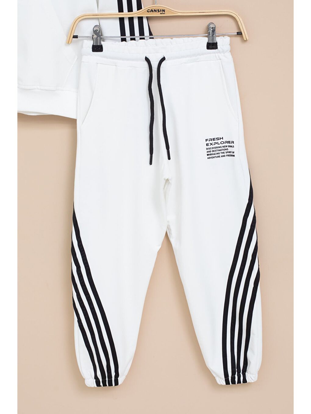 Beyaz Şerit Detaylı Yazı Baskılı Kapüşonlu Erkek Çocuk Eşofman Takımı 21450-3