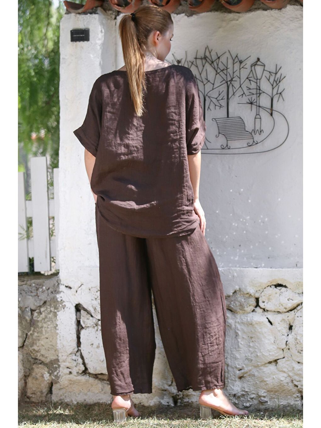 İtalyan Kahverengi Havuz Yaka Düşük Kol Cepli Pul Payet Dantelli Keten Dokuma Takım 73-100 70-68-1