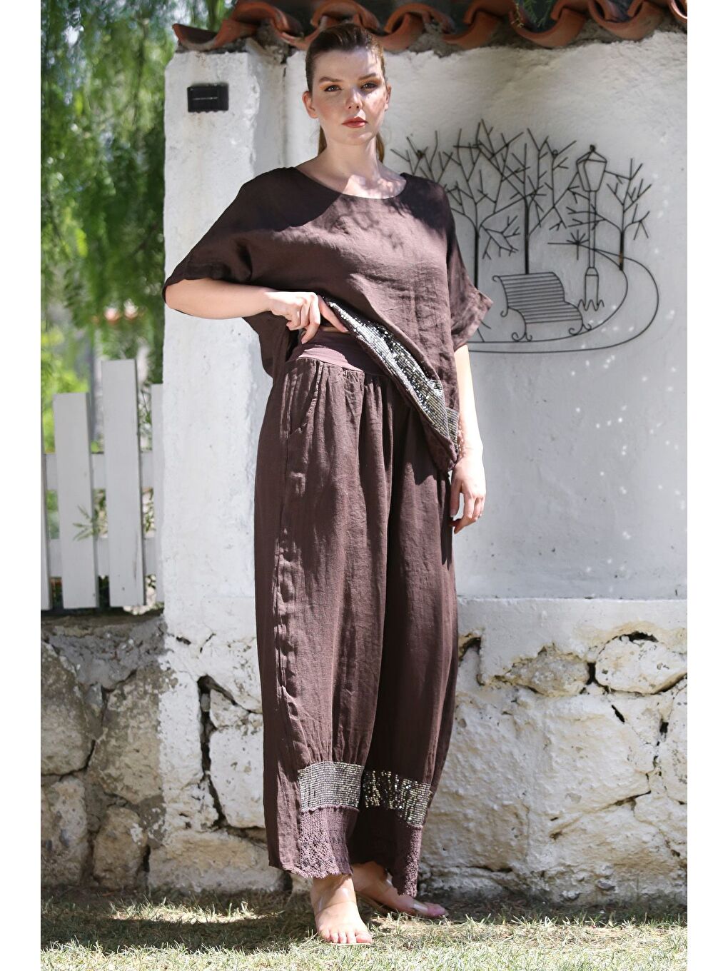 İtalyan Kahverengi Havuz Yaka Düşük Kol Cepli Pul Payet Dantelli Keten Dokuma Takım 73-100 70-68-3