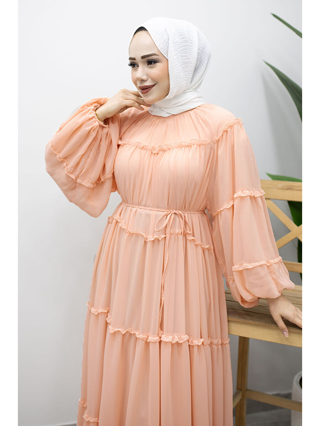 Pembe Beli Bağlamalı Fırfırlı Şifon Elbise TSD260142 Pudra-1