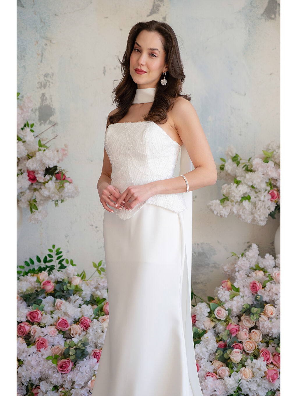 Kadın Beyaz Dar Kalıp Straplez Taşlı Uzun Balık Abiye-2