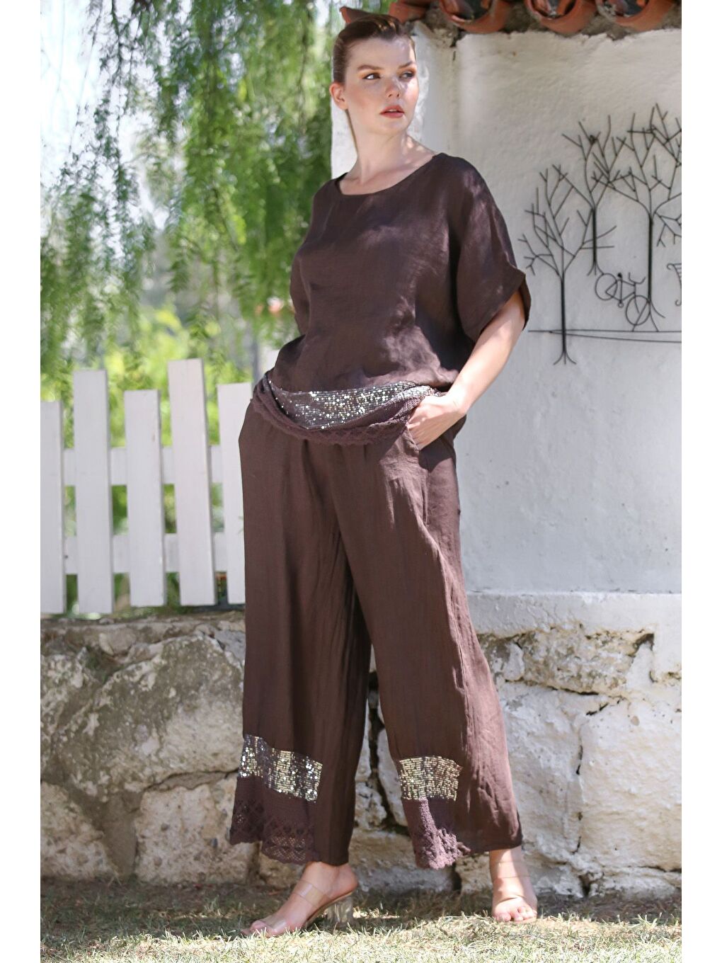 İtalyan Kahverengi Havuz Yaka Düşük Kol Cepli Pul Payet Dantelli Keten Dokuma Takım 73-100 70-68-7