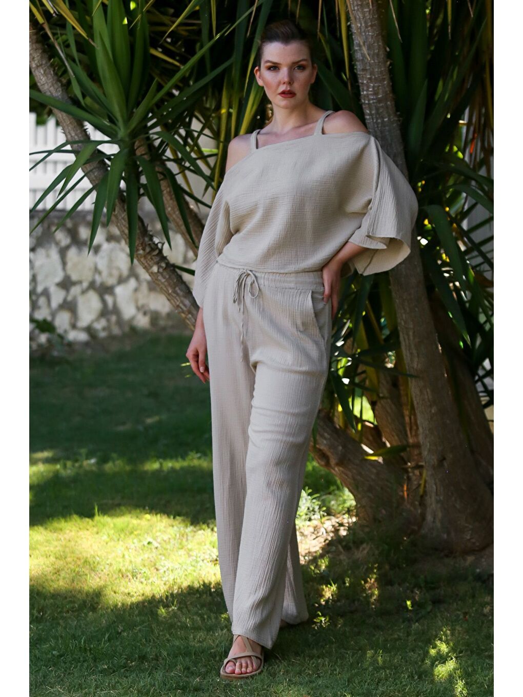 Bej Carmen Yaka Mendil Kol Cepli Yıkamalı Lastikli Bel Müslin Dokuma Takım 52-108 65-65