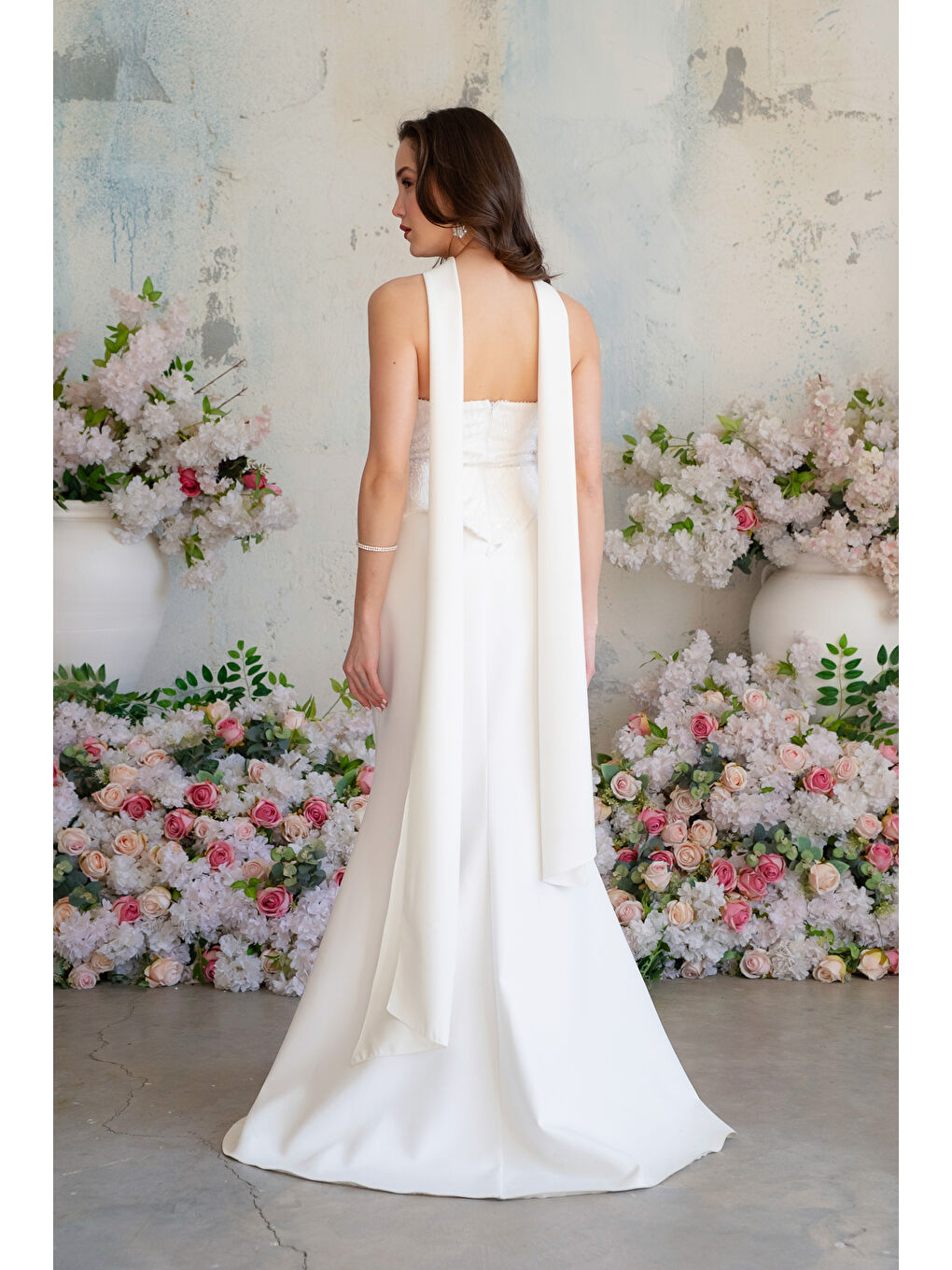 Kadın Beyaz Dar Kalıp Straplez Taşlı Uzun Balık Abiye-5