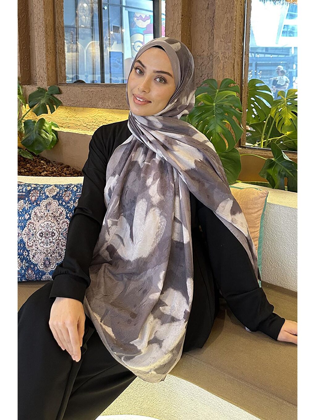 Gri Flora Garden Desen Bambu Şal Füme