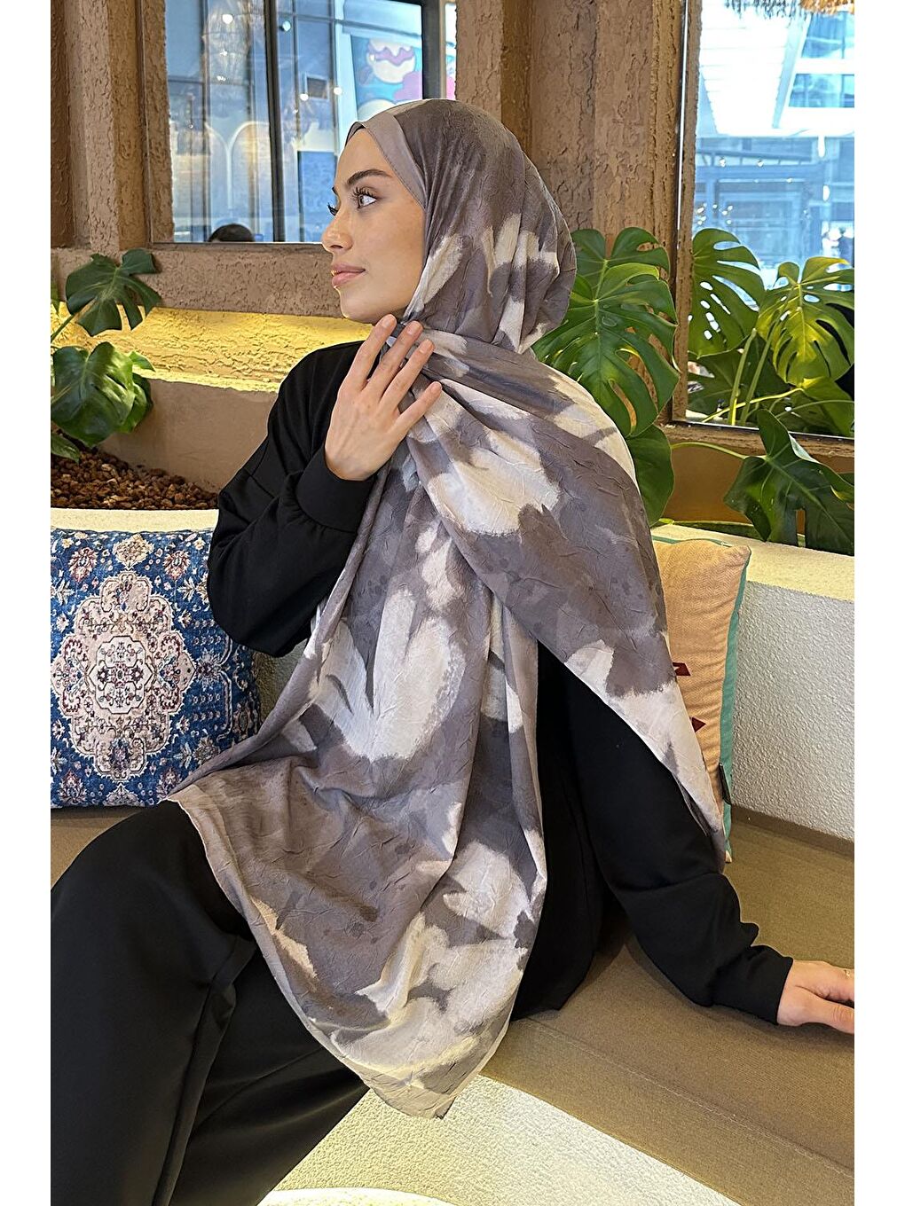 Gri Flora Garden Desen Bambu Şal Füme-3