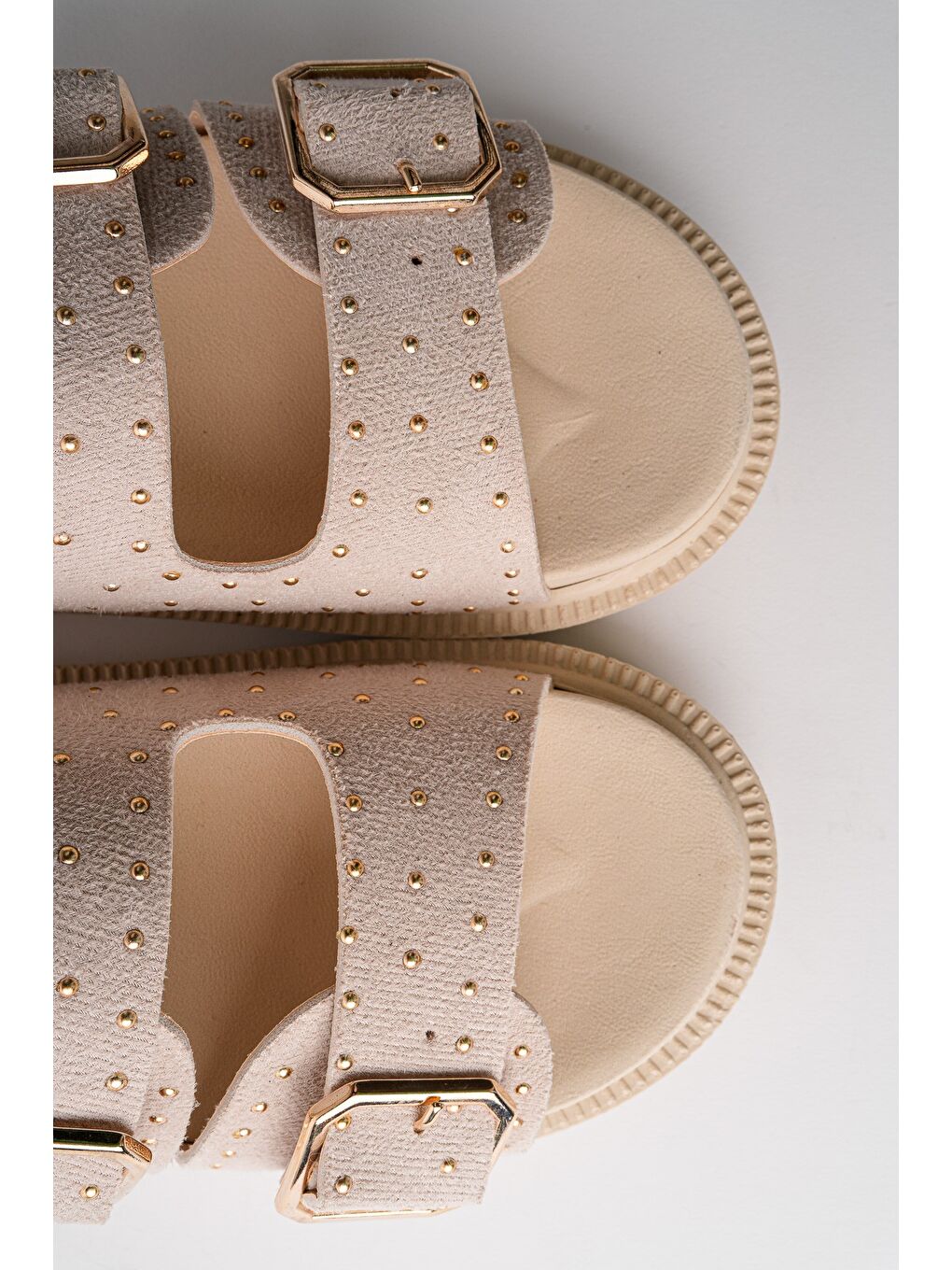 Bej ESTİVA Ayarlanabilir Çift Tokalı Zımbalı Günlük Kadın Terlik-5