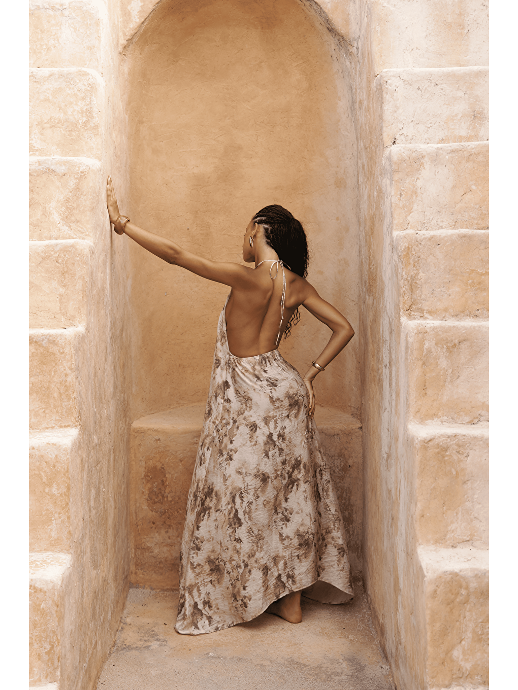 Lukmanje Boyundan Bağcıklı Bej Uzun Elbise-2