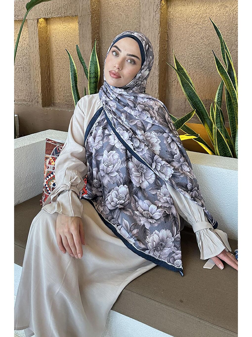 Gri Lotus Desen Bambu Şal Füme
