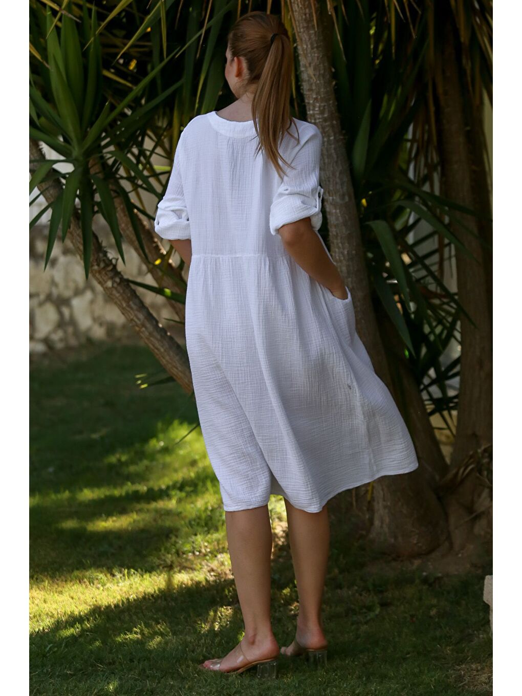 Beyaz Yuvarlak Yaka Düğmeli Uzun Kollu Cepli Yıkamalı Casual Müslin Dokuma Elbise 107 60-7