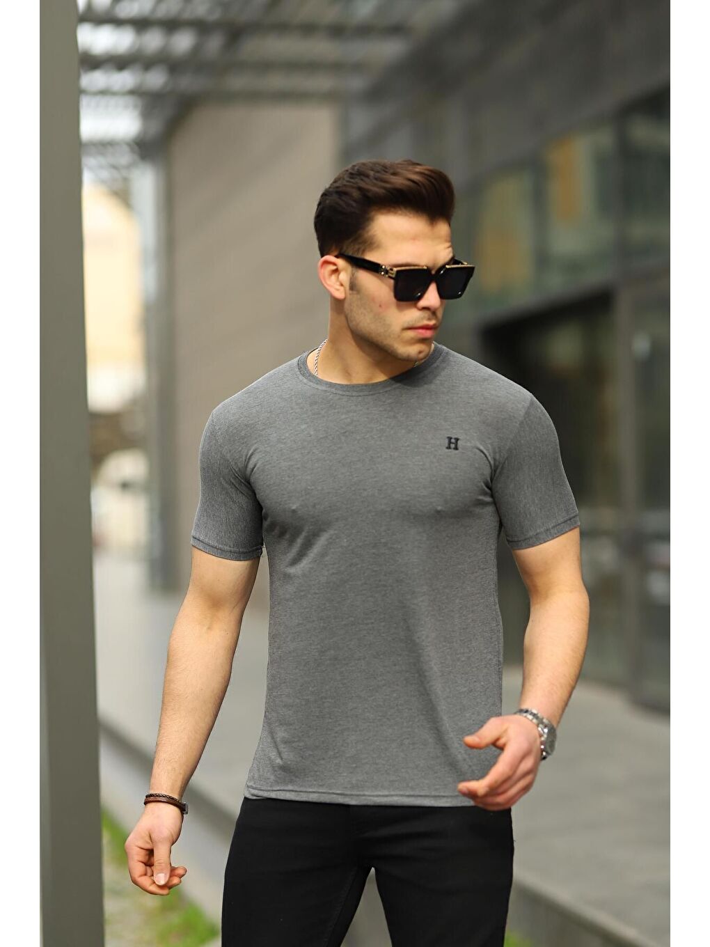 Gri Erkek H Nakış Desenli Oversize Tshirt-2