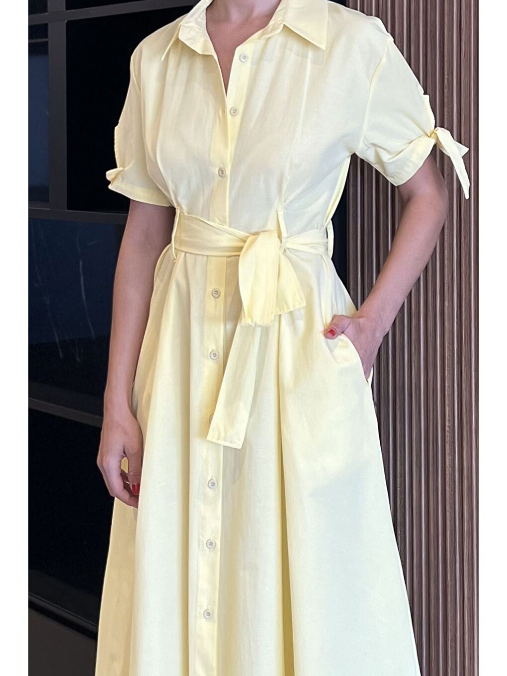 Sarı Düğmeli Ve Pileli Kısa Kol Uzun Elbise-3