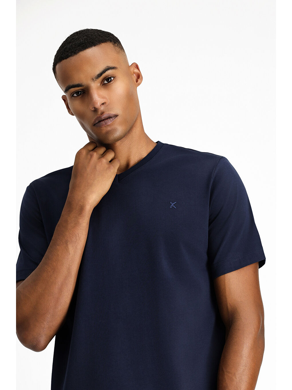 Lacivert V Yaka Slim Fit Dar Kesim Süprem Pamuklu Büyük Beden Tişört-2