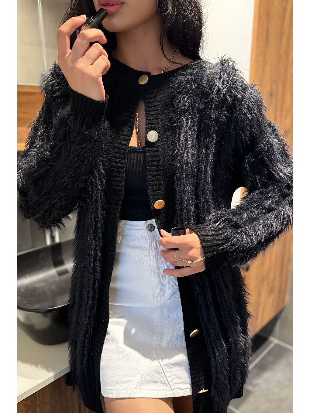 Siyah Kadın Sakallı Triko Hırka