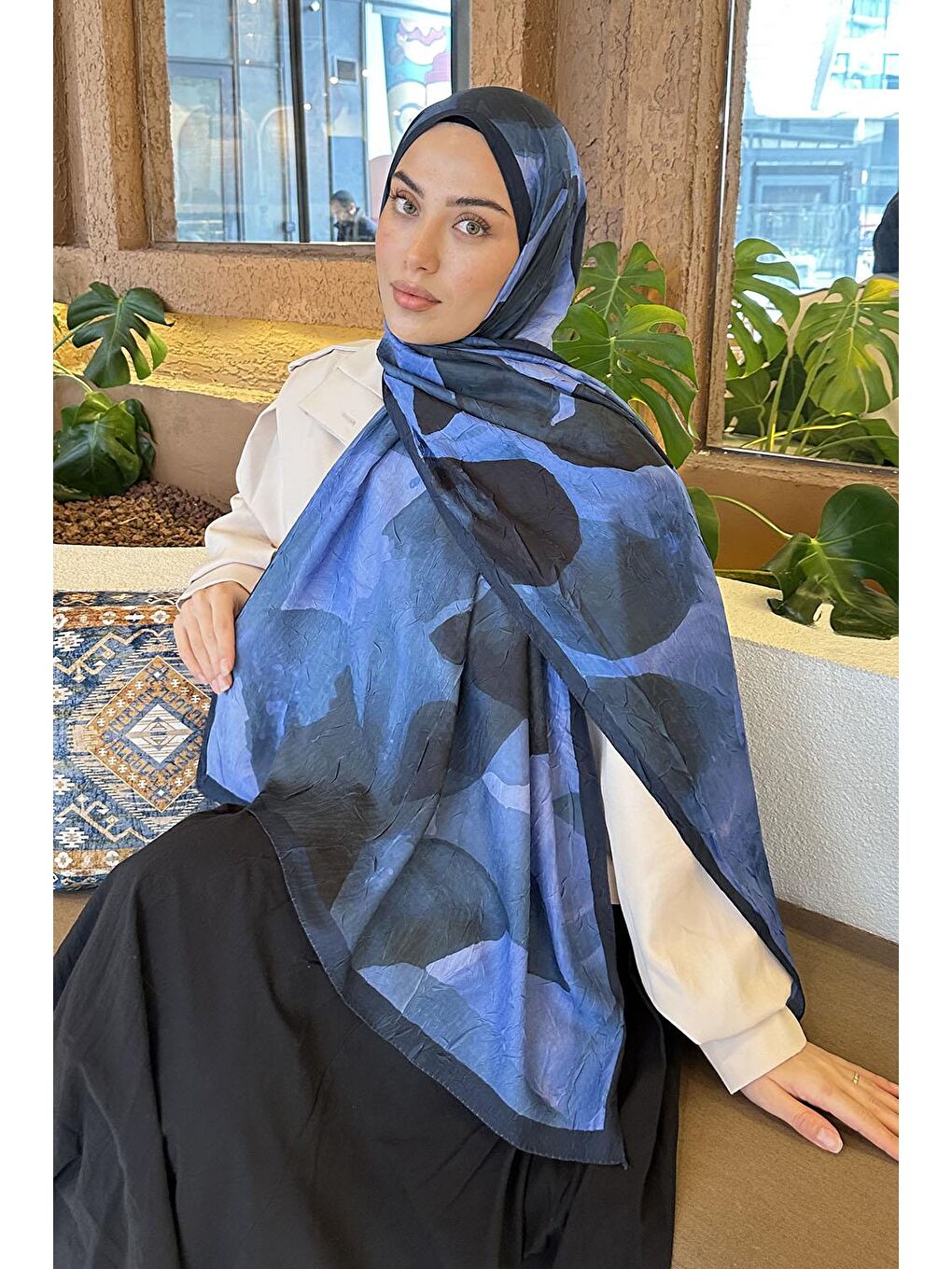 Yaprak Desen Bambu Şal Lacivert