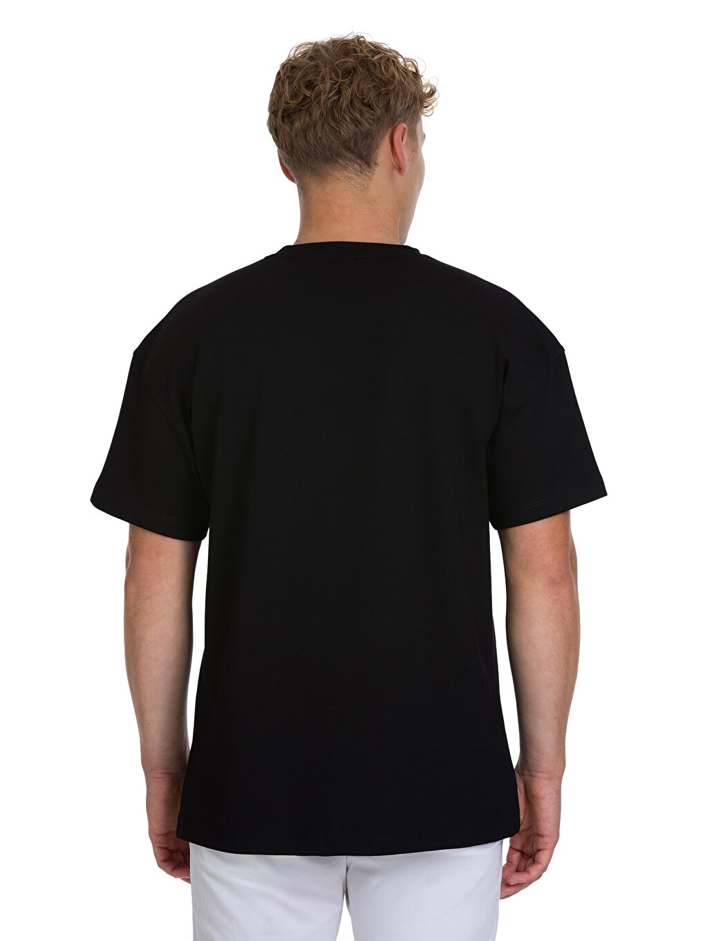 Siyah Regular Fit Bisiklet Yaka Oversize Tişört-4