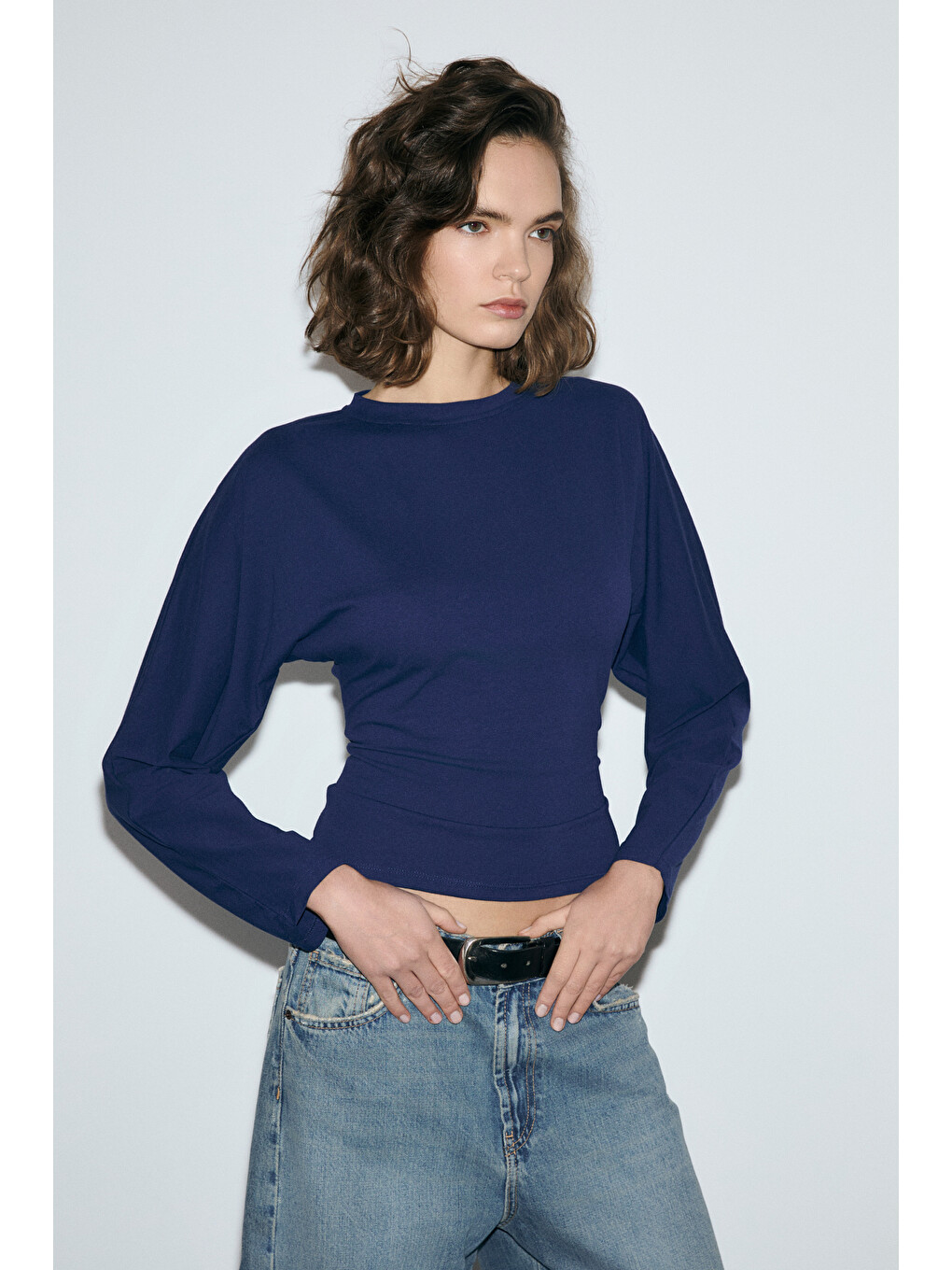 Comıno Kadın Yuvarlak Yaka Vücuda Oturan Esnek Kumaşlı Slim Fit Lacivert Bluz-2