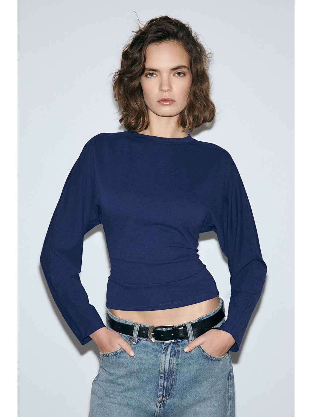 Comıno Kadın Yuvarlak Yaka Vücuda Oturan Esnek Kumaşlı Slim Fit Lacivert Bluz-3