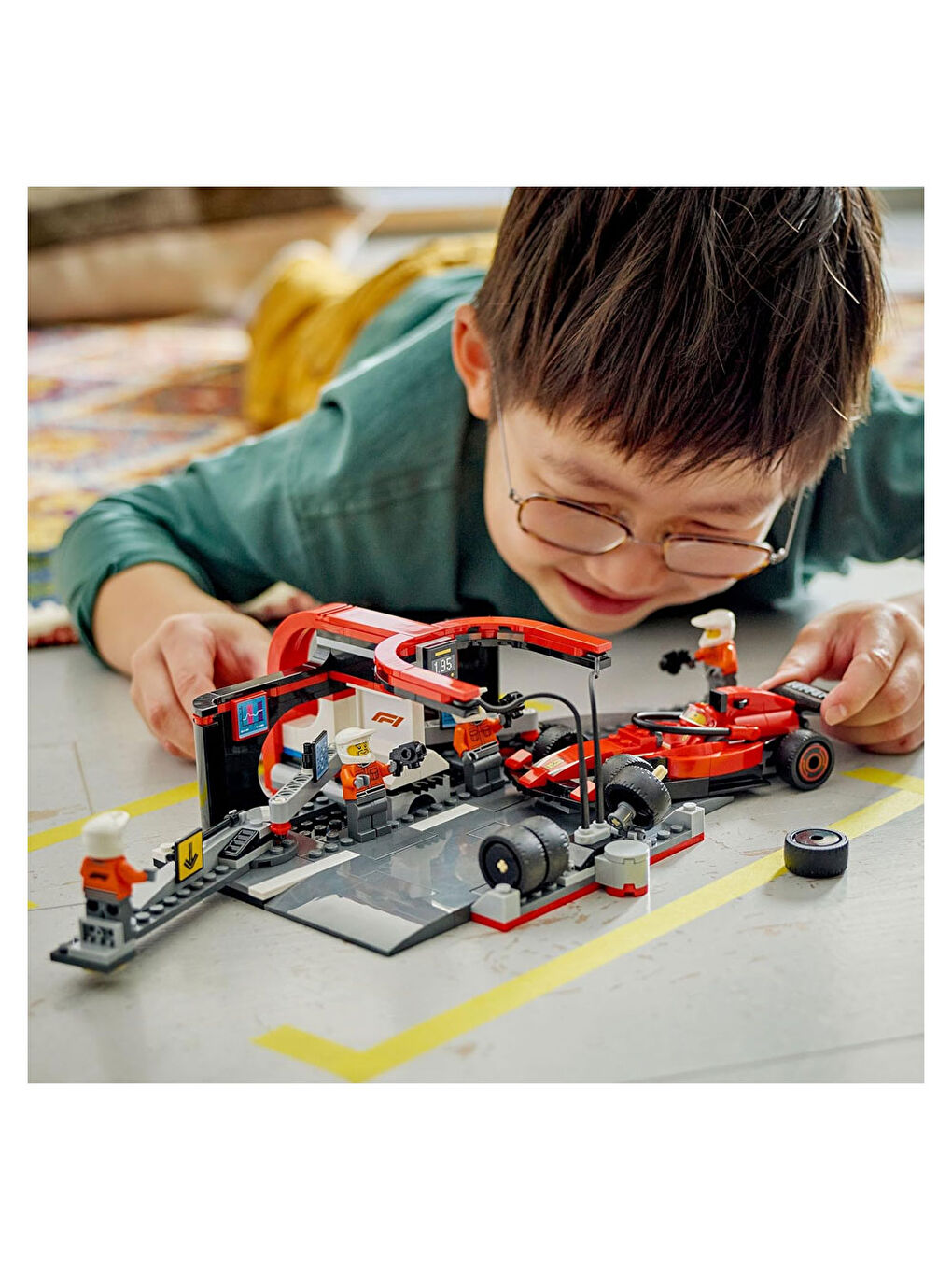 City Ferrari Arabalı F1 Pit Stop ve Pit Ekibi 60443-2
