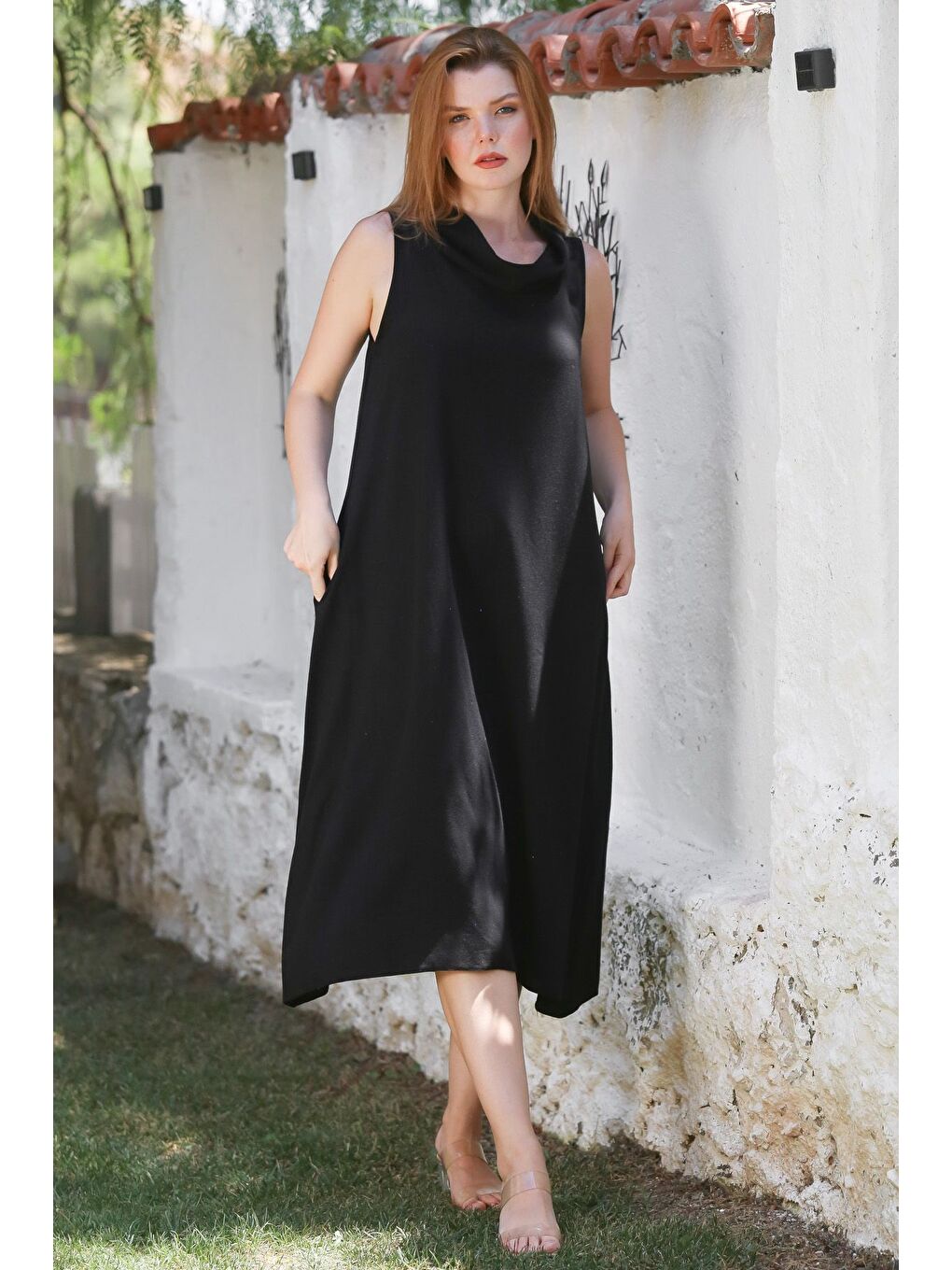 Siyah Degaje Yaka Kolsuz Gizli Cepli Yıkamalı Casual Keten Görünümlü Dokuma Elbise 120 55-3