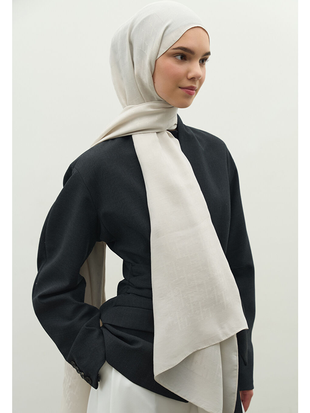 Bej MONOGRAM PAMUK FLOŞ JAKARLI ŞAL TAŞ