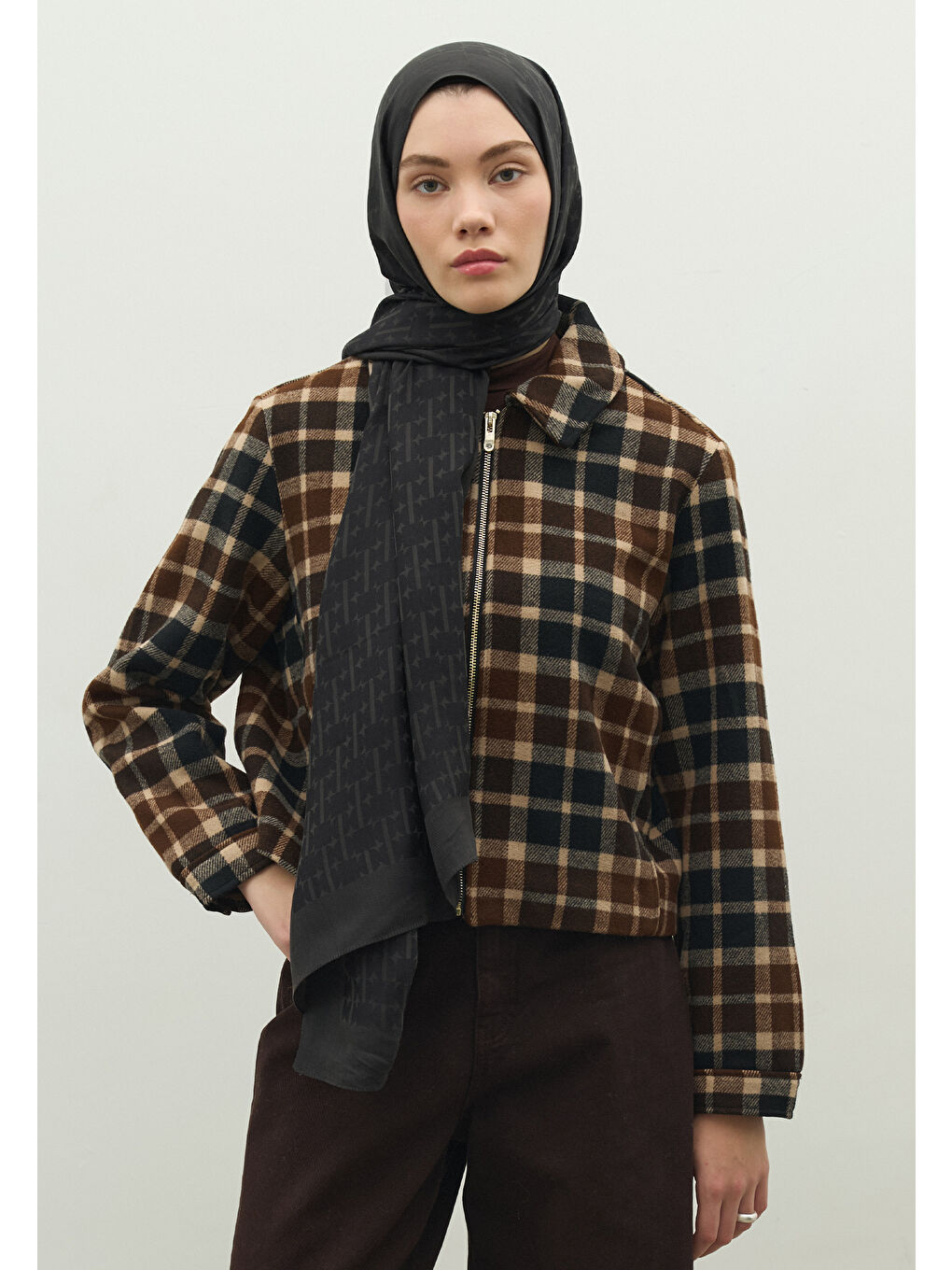 Antrasit MONOGRAM PAMUK FLOŞ JAKARLI ŞAL ANTRASİT