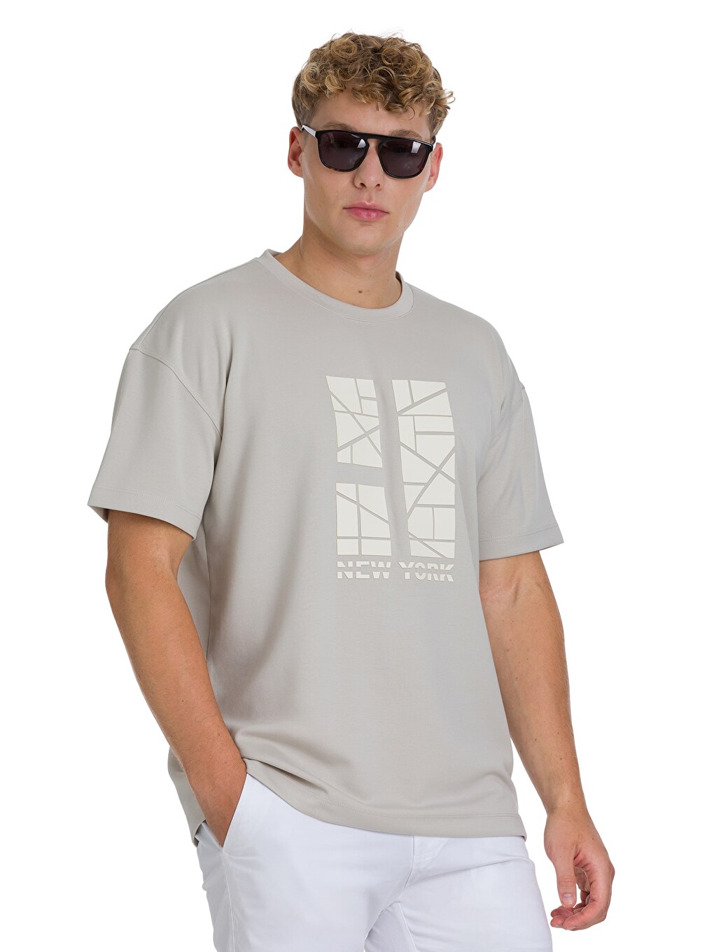 Ekru Regular Fit Bisiklet Yaka Oversize Tişört