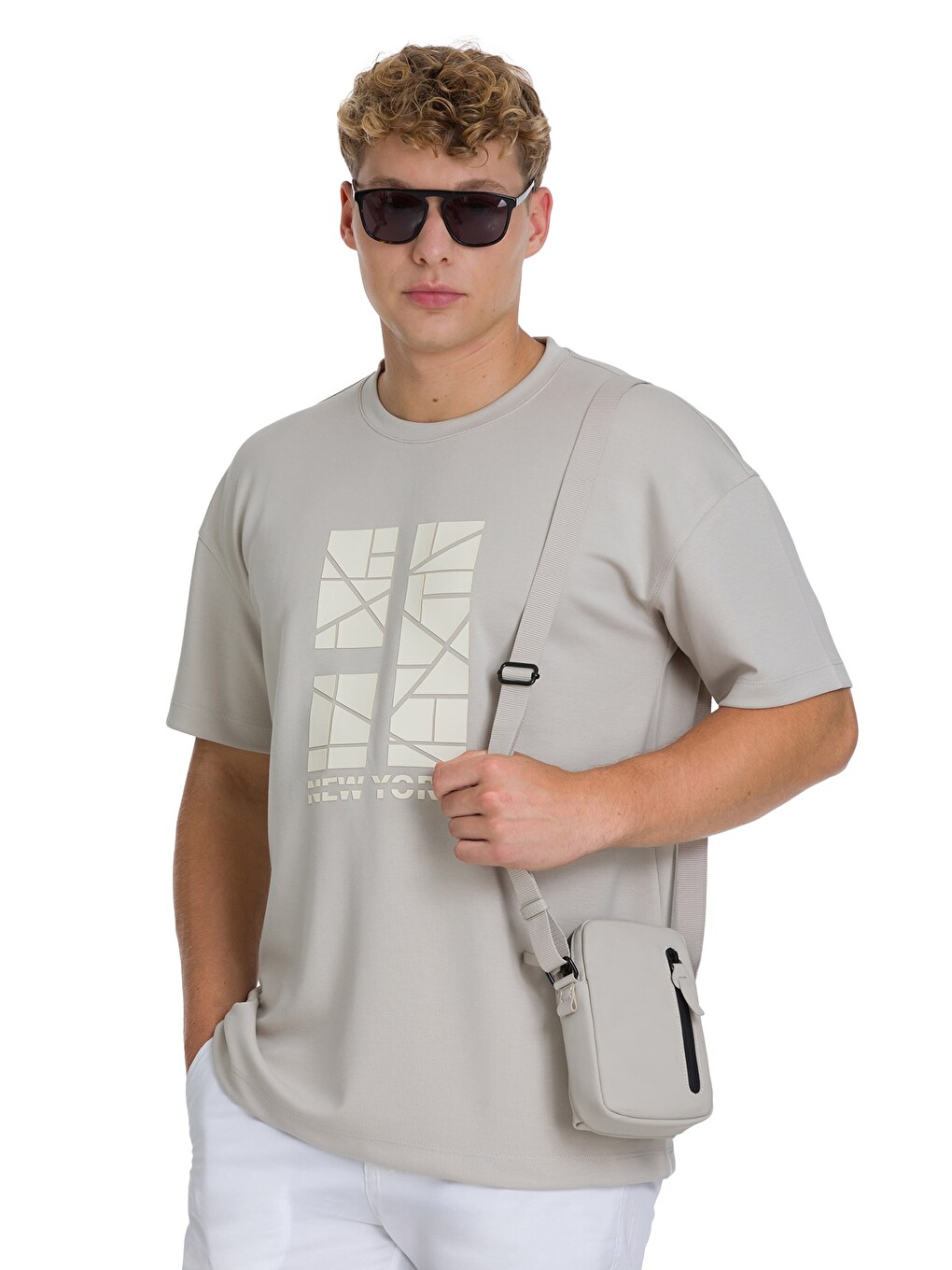 Ekru Regular Fit Bisiklet Yaka Oversize Tişört-2