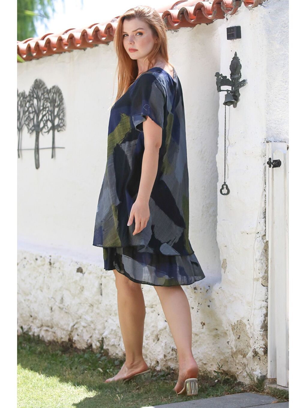 İtalyan Siyah V Yaka Kısa Kol Desenli Astarlı Casual Keten Görünümlü Dokuma Elbise 96 64-6