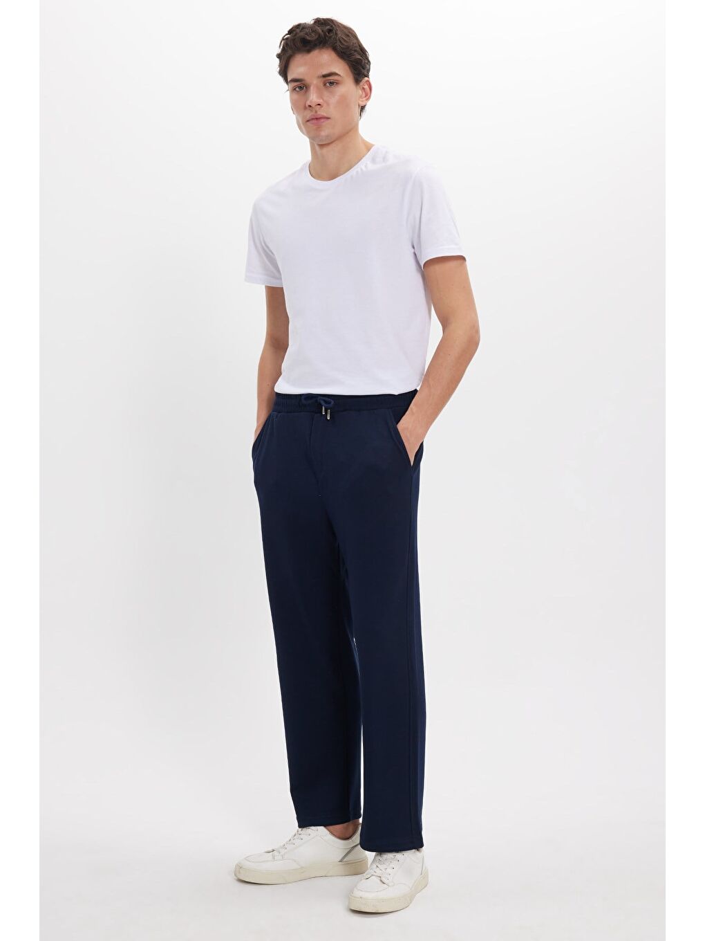 Erkek Lacivert Modal Kumaş Soft Doku Beli Bağcıklı Yan Cepli Eşofman Altı-6