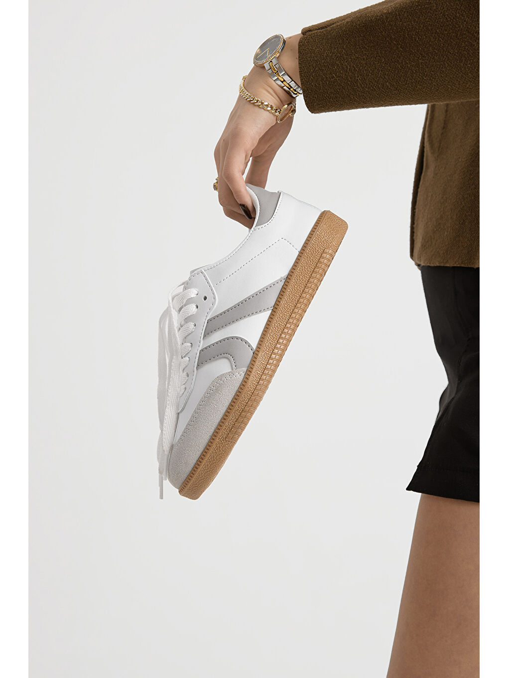 Kadın Beyaz Gri Termo Taban Yanı Şeritli Bağcıklı Spor Ayakkabı