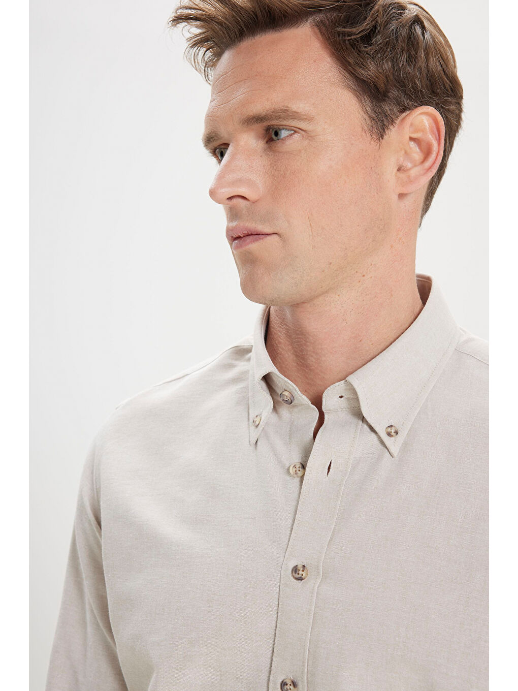 Erkek Bej Dar Kesim Düğmeli Yaka Pamuklu Oxford Gömlek-2