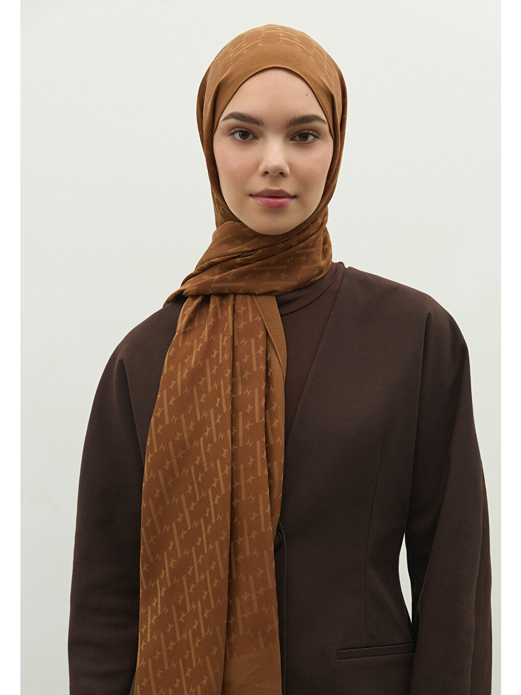 Kahverengi MONOGRAM PAMUK FLOŞ JAKARLI ŞAL CEVİZ-1