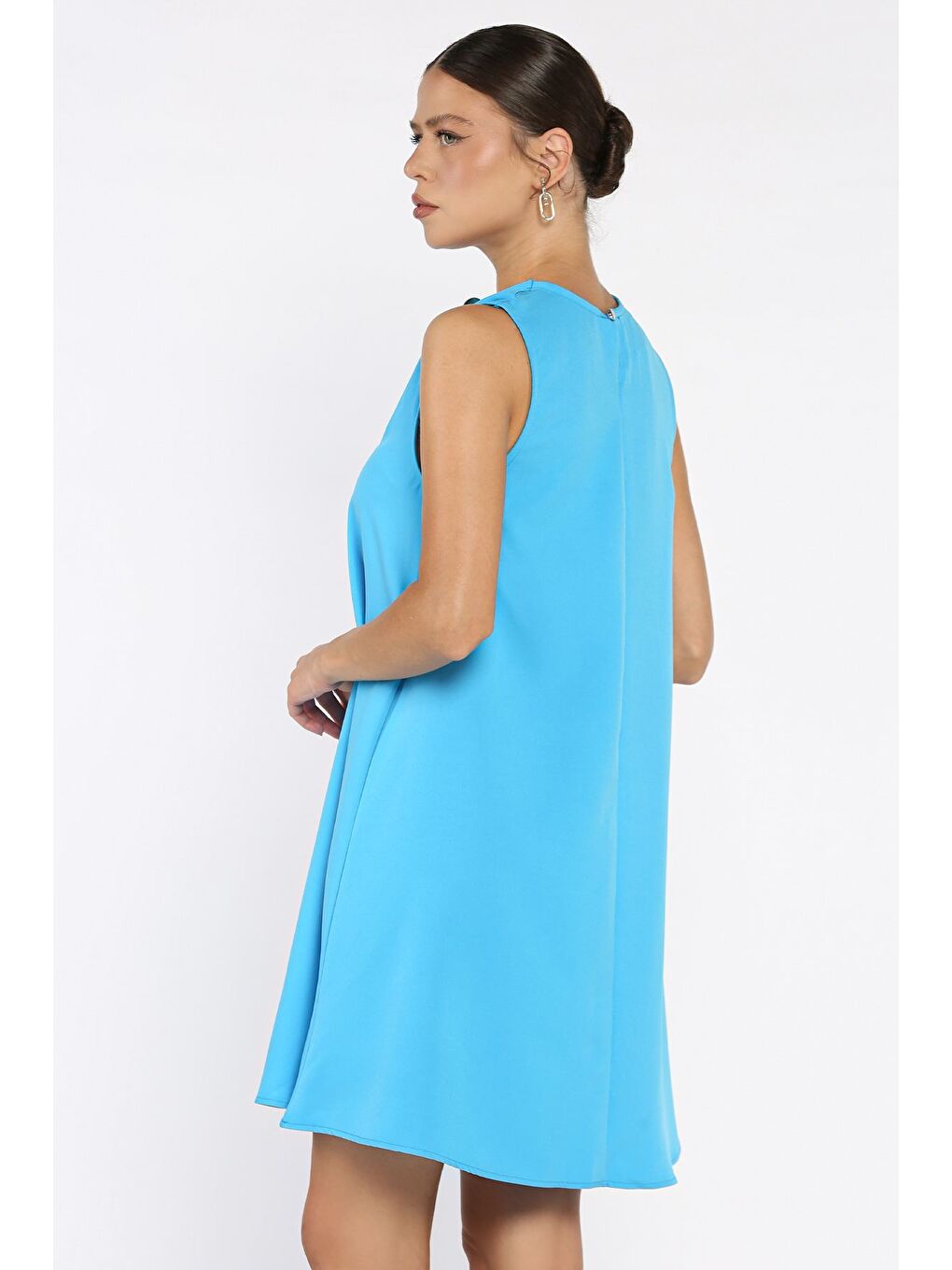 Mavi Omuz Tokalı Rahat Kısa Elbise-2