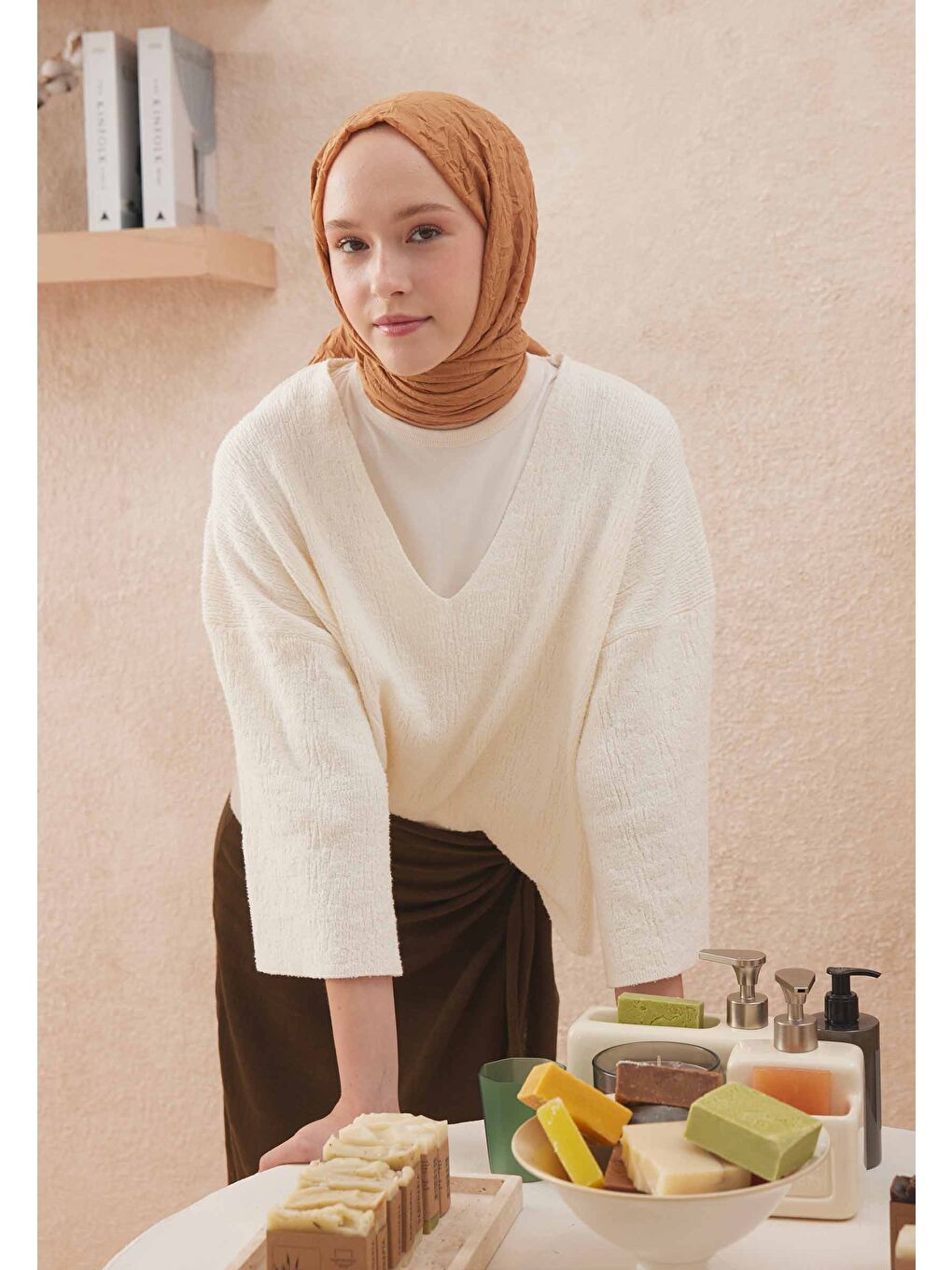 Bej Vual Crash Şal Tatlı Badem-1