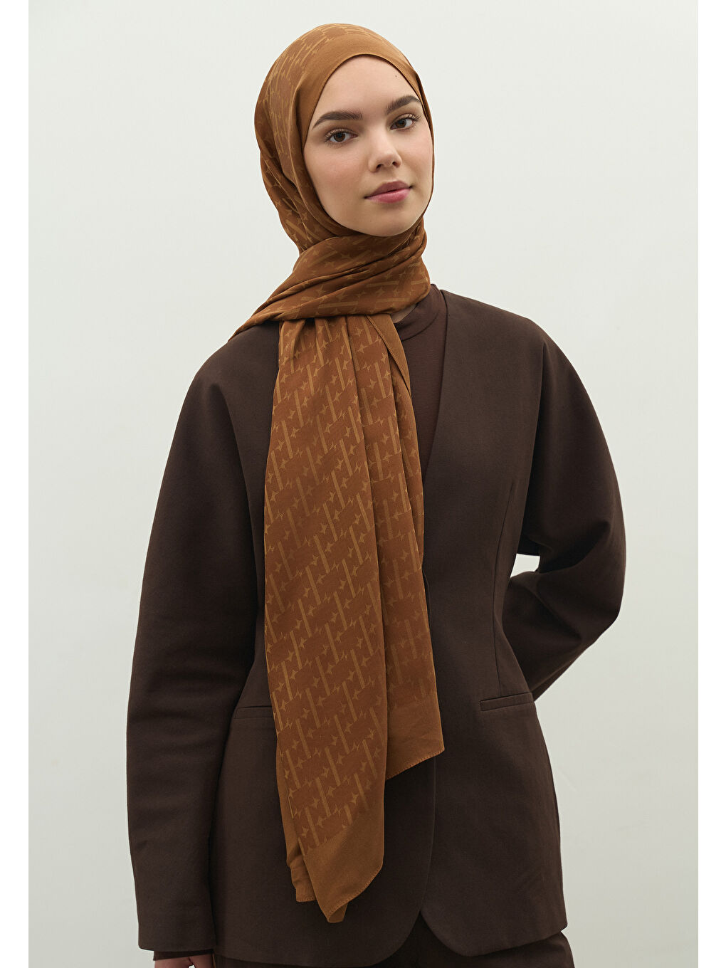 Kahverengi MONOGRAM PAMUK FLOŞ JAKARLI ŞAL CEVİZ-3
