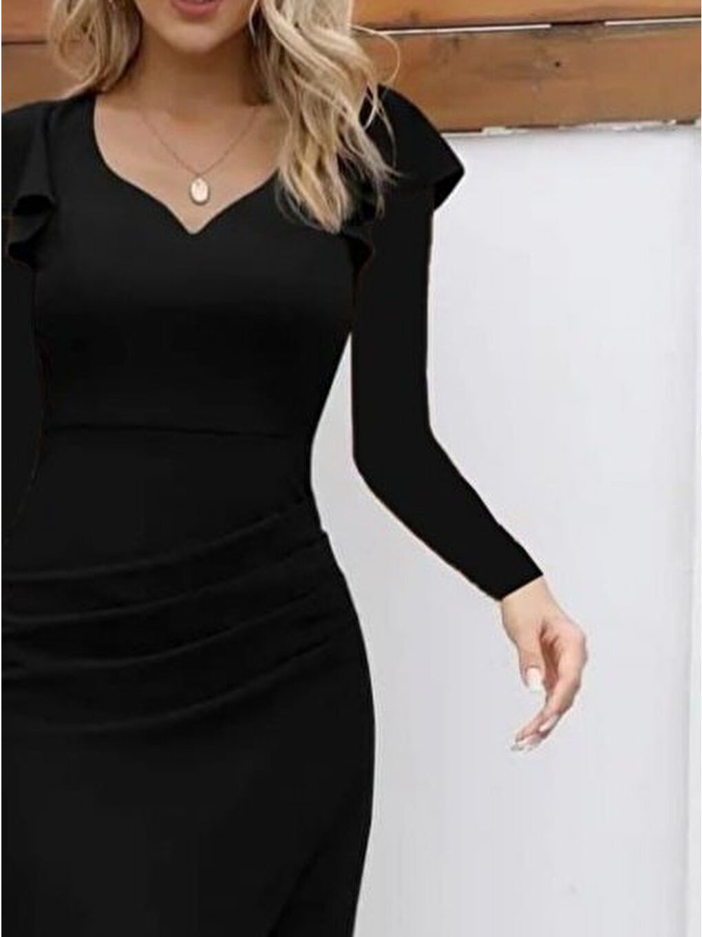 Siyah Kadın Uzun Kollu Kalp Yaka önden çapraz Detaylı Midi Ithal Krep Elbise-1