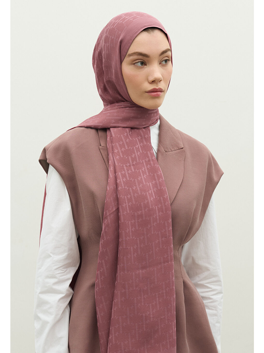 Pembe MONOGRAM PAMUK FLOŞ JAKARLI ŞAL GÜL KURUSU