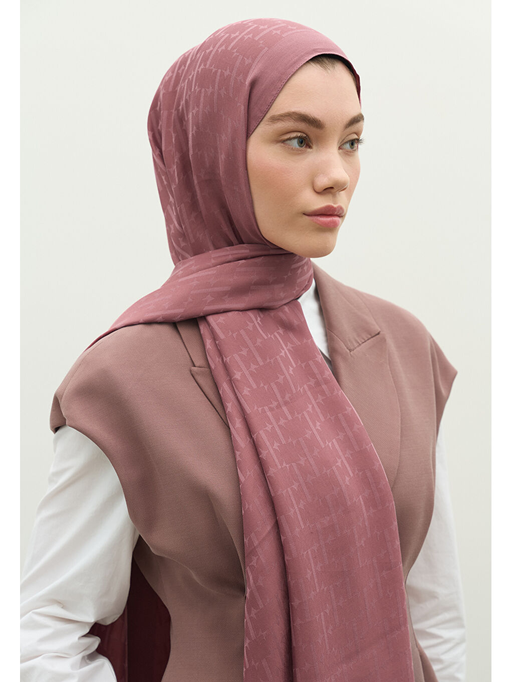 Pembe MONOGRAM PAMUK FLOŞ JAKARLI ŞAL GÜL KURUSU-1