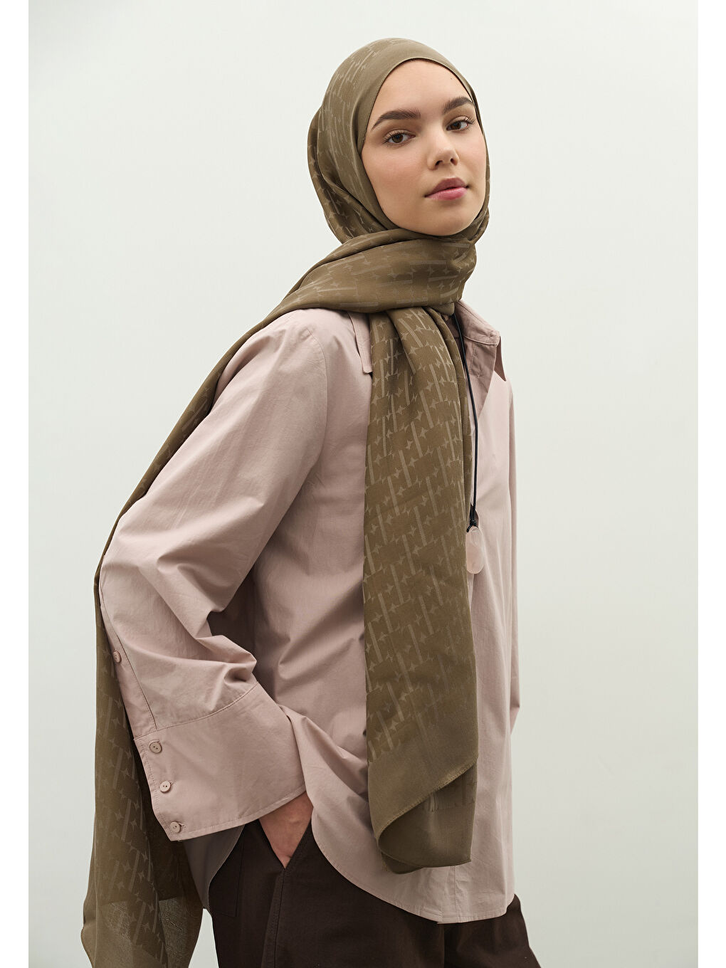 Kahverengi MONOGRAM PAMUK FLOŞ JAKARLI ŞAL TOPRAK