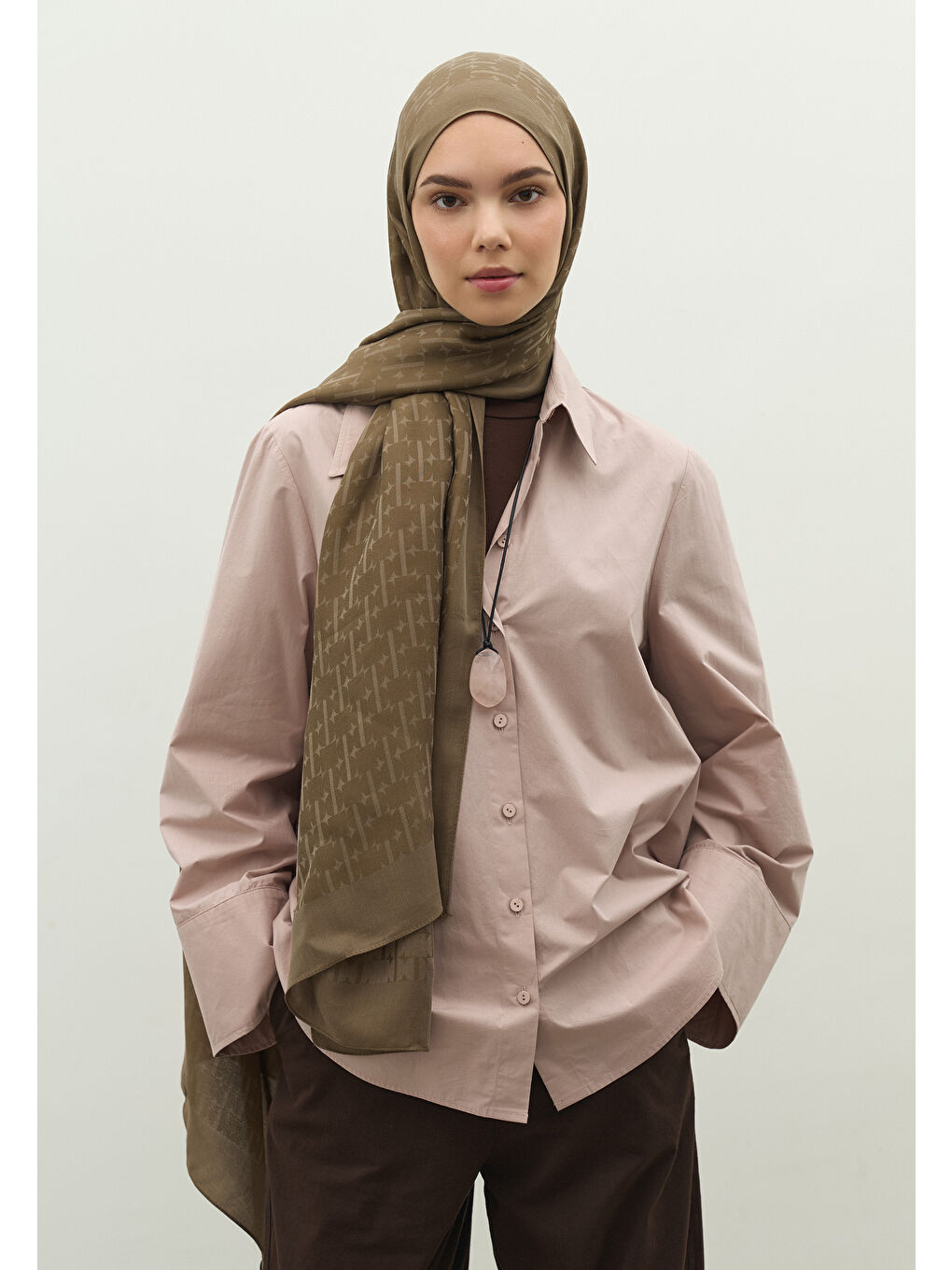 Kahverengi MONOGRAM PAMUK FLOŞ JAKARLI ŞAL TOPRAK-2