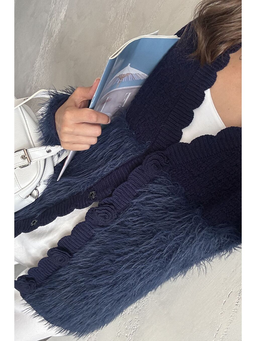 Lacivert Gül Detaylı Sakallı Kadın Triko Hırka-2