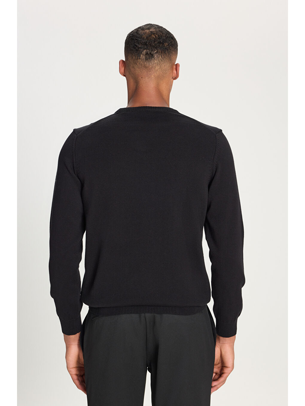 Erkek Siyah %100 Pamuk Standart Fit Normal Kesim Bisiklet Yaka Baskılı Triko Kazak-4