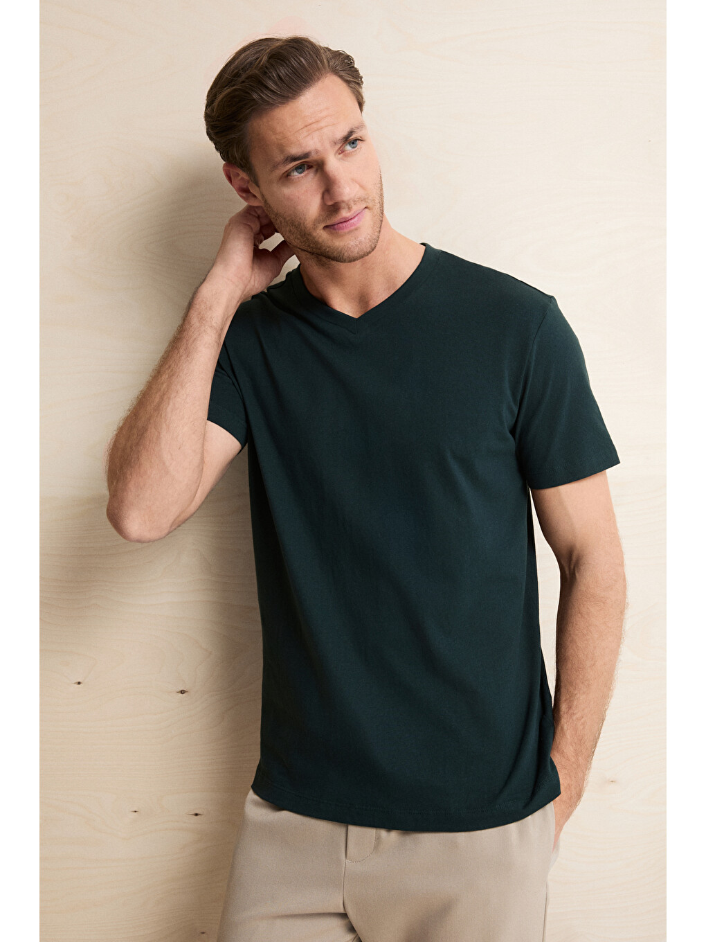 Yeşil ALMERI Erkek %100 Pamuk Yumuşak Kumaşlı V Yakalı YEŞİL T-Shirt-3