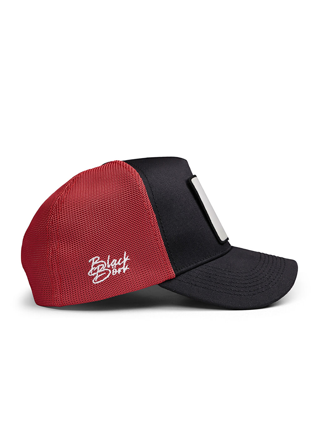 BlackBörk Beyaz V1 Trucker Yesterday Now Tomorrow - 1 Kod Logolu Unisex Siyah-Kırmızı Şapka (Cap) - 1