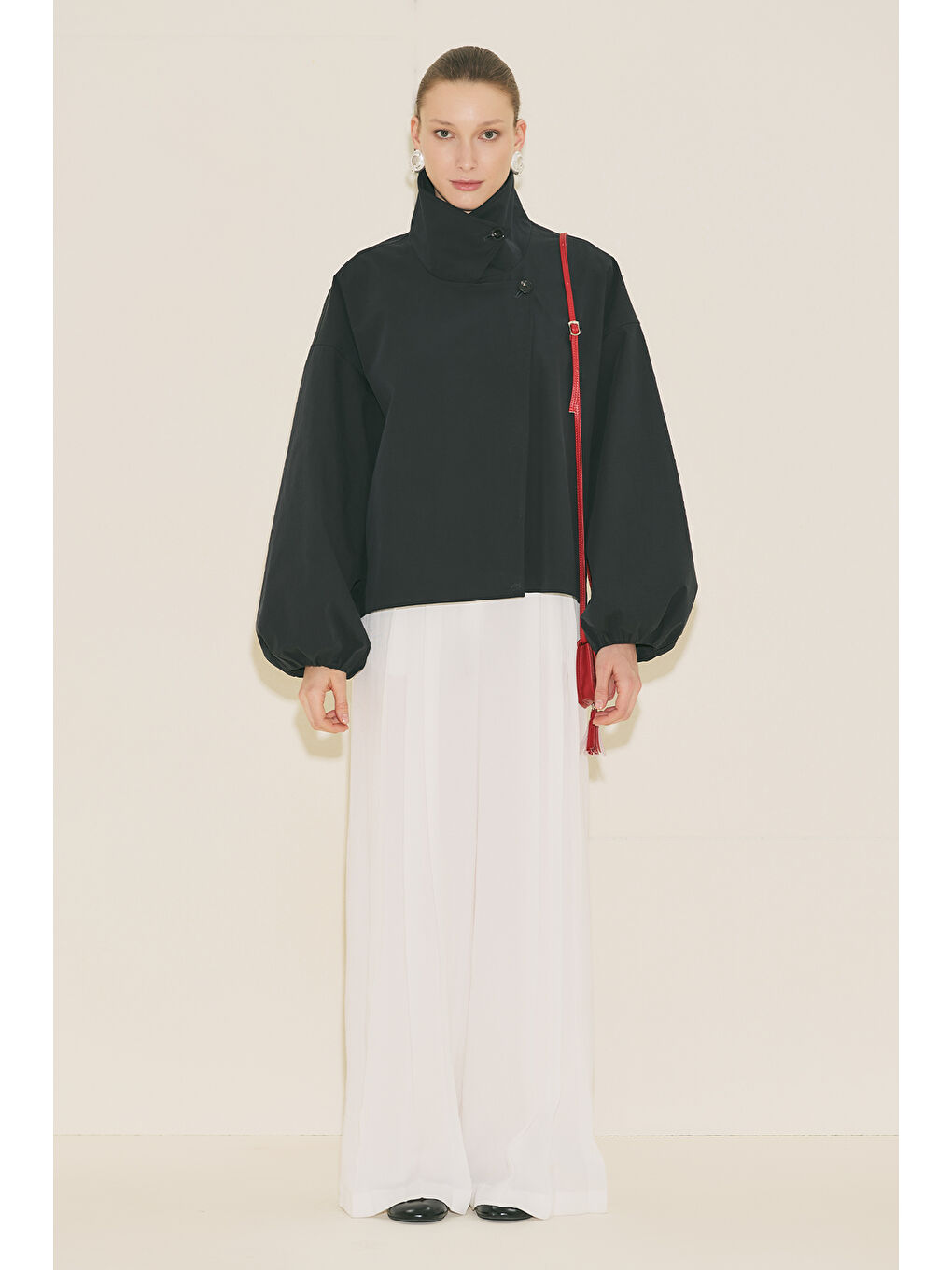 Melva Geniş Kol Kısa Trençkot Siyah-4