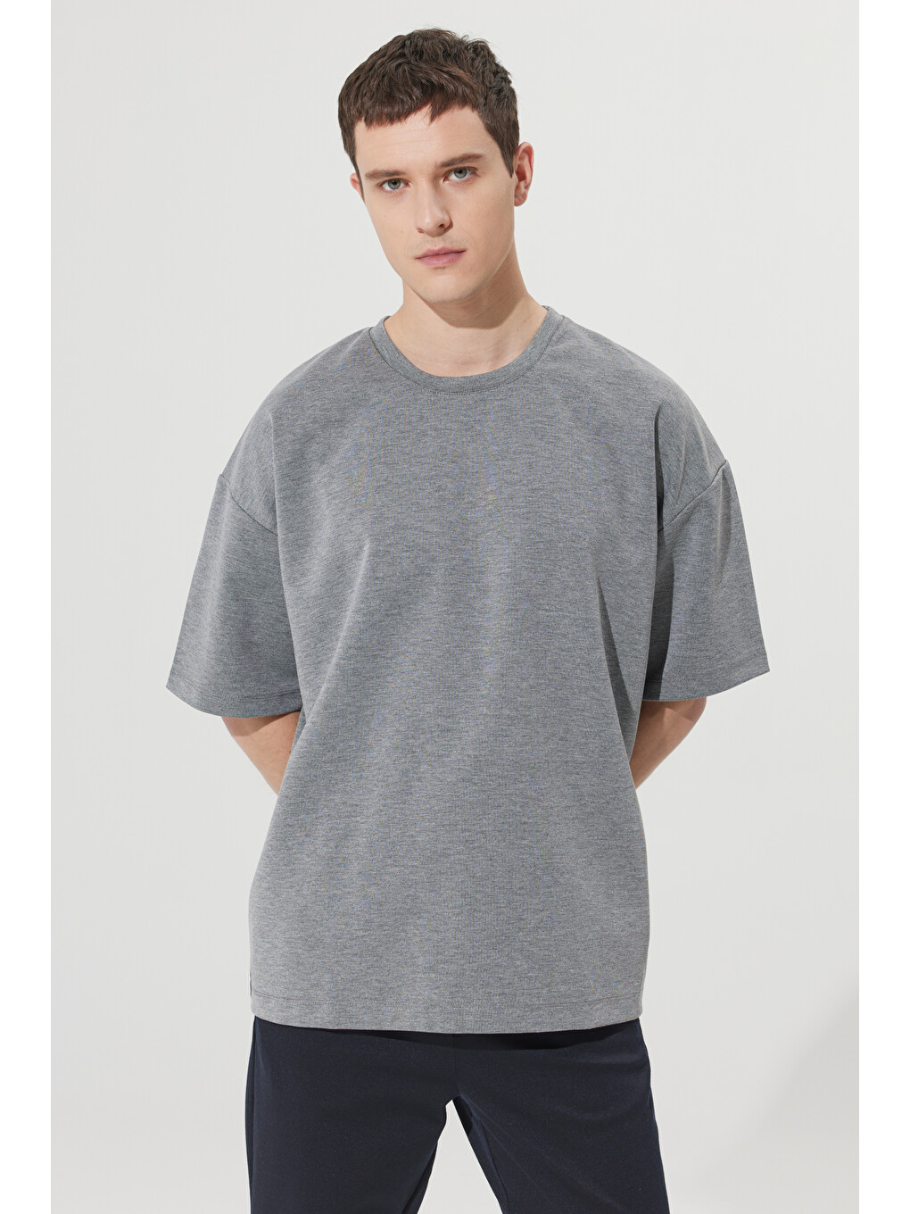 Erkek Gri Melanj Oversize Bol Kesim Bisiklet Yaka Kısa Kollu Sweatshirt-4