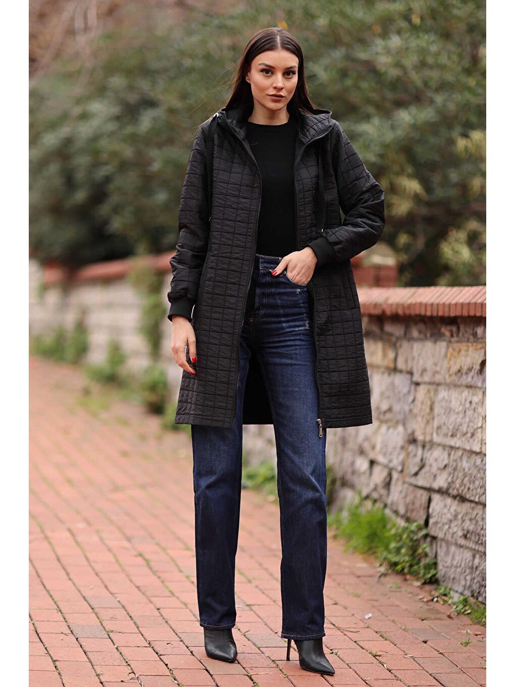 Siyah Kapitone Uzun  Mont kadın-2