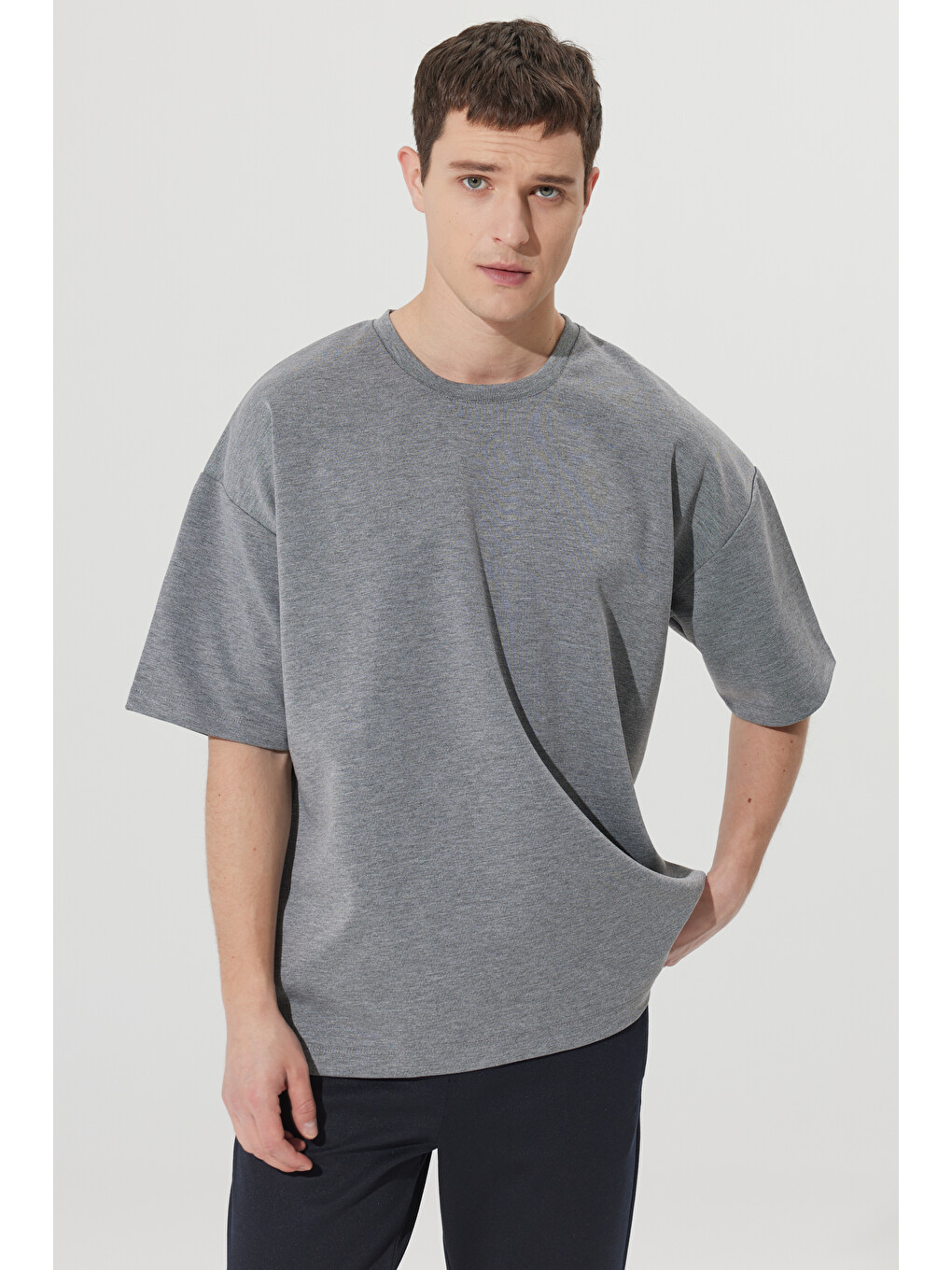 Erkek Gri Melanj Oversize Bol Kesim Bisiklet Yaka Kısa Kollu Sweatshirt-5