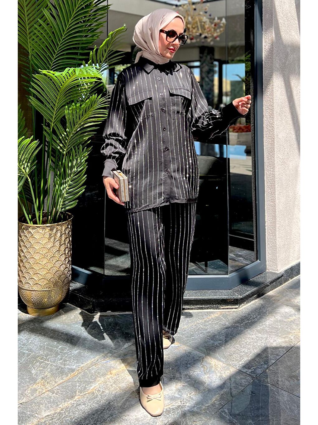Siyah Çift Cepli Taşlı Saten Gömlek Pantolon Tesettür İkili Takım